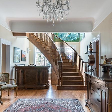 Monroe House Executive Guest Suites St. John's Esterno foto