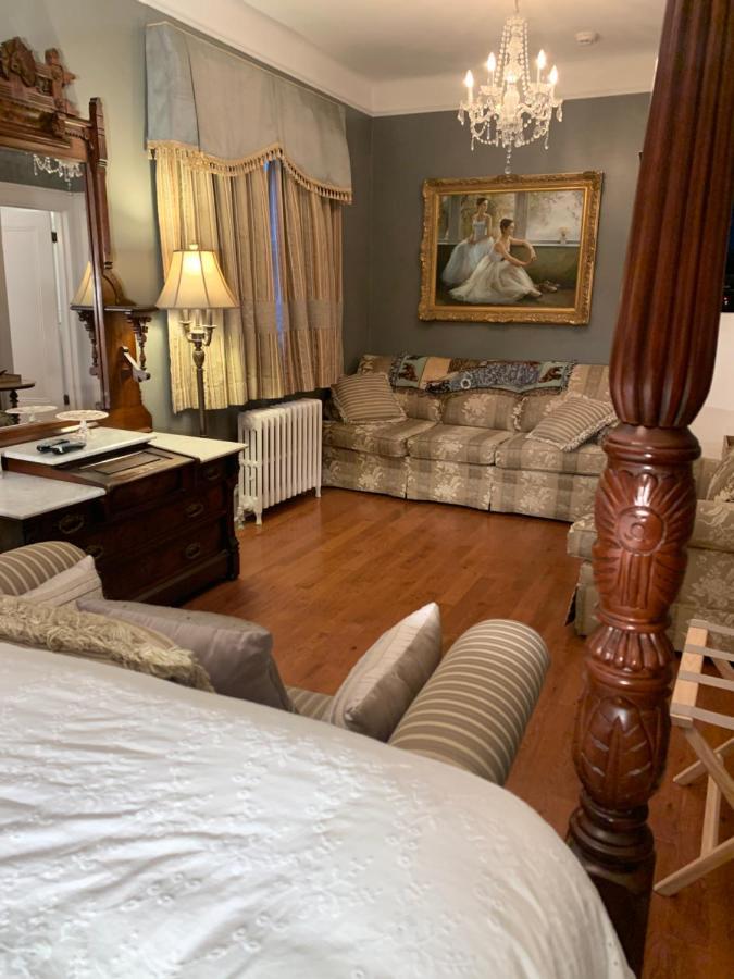 Monroe House Executive Guest Suites St. John's Esterno foto