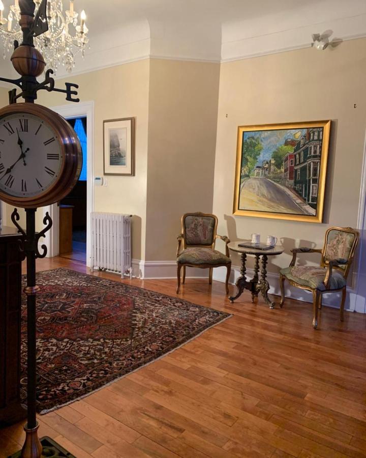 Monroe House Executive Guest Suites St. John's Esterno foto