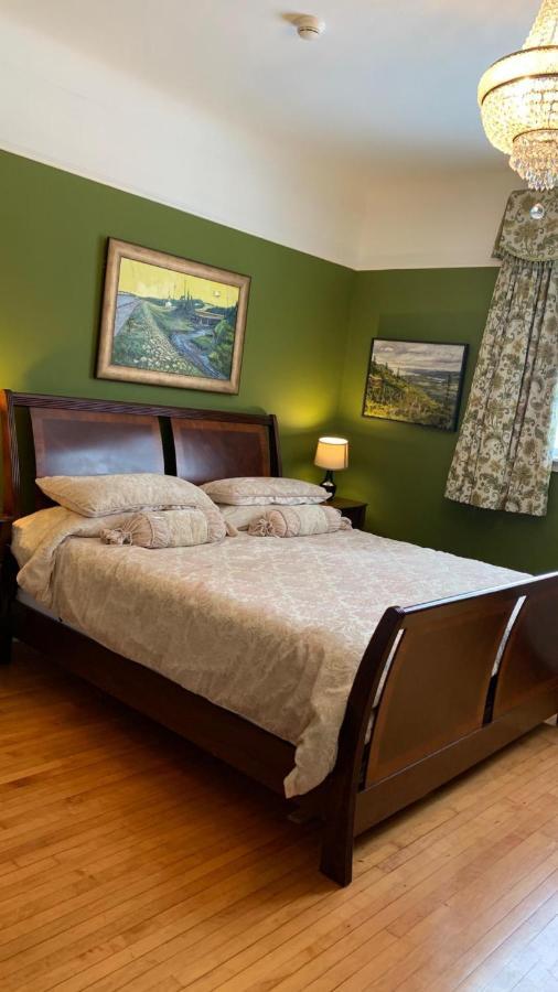 Monroe House Executive Guest Suites St. John's Esterno foto