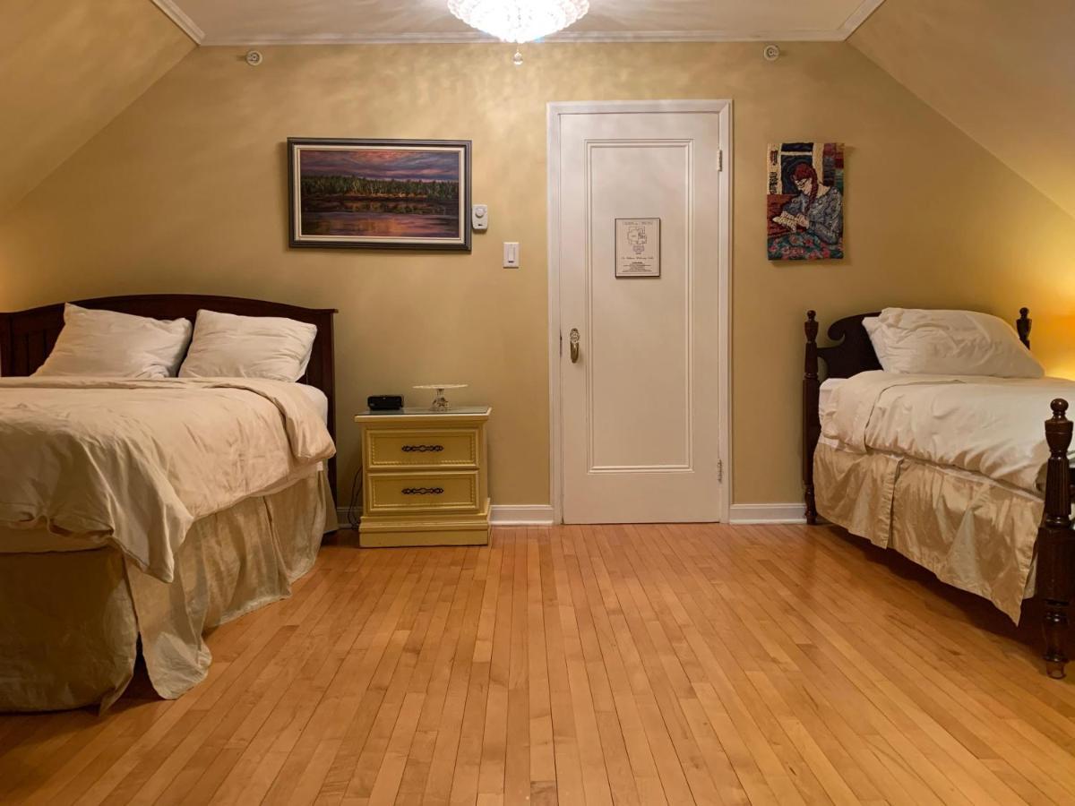 Monroe House Executive Guest Suites St. John's Esterno foto
