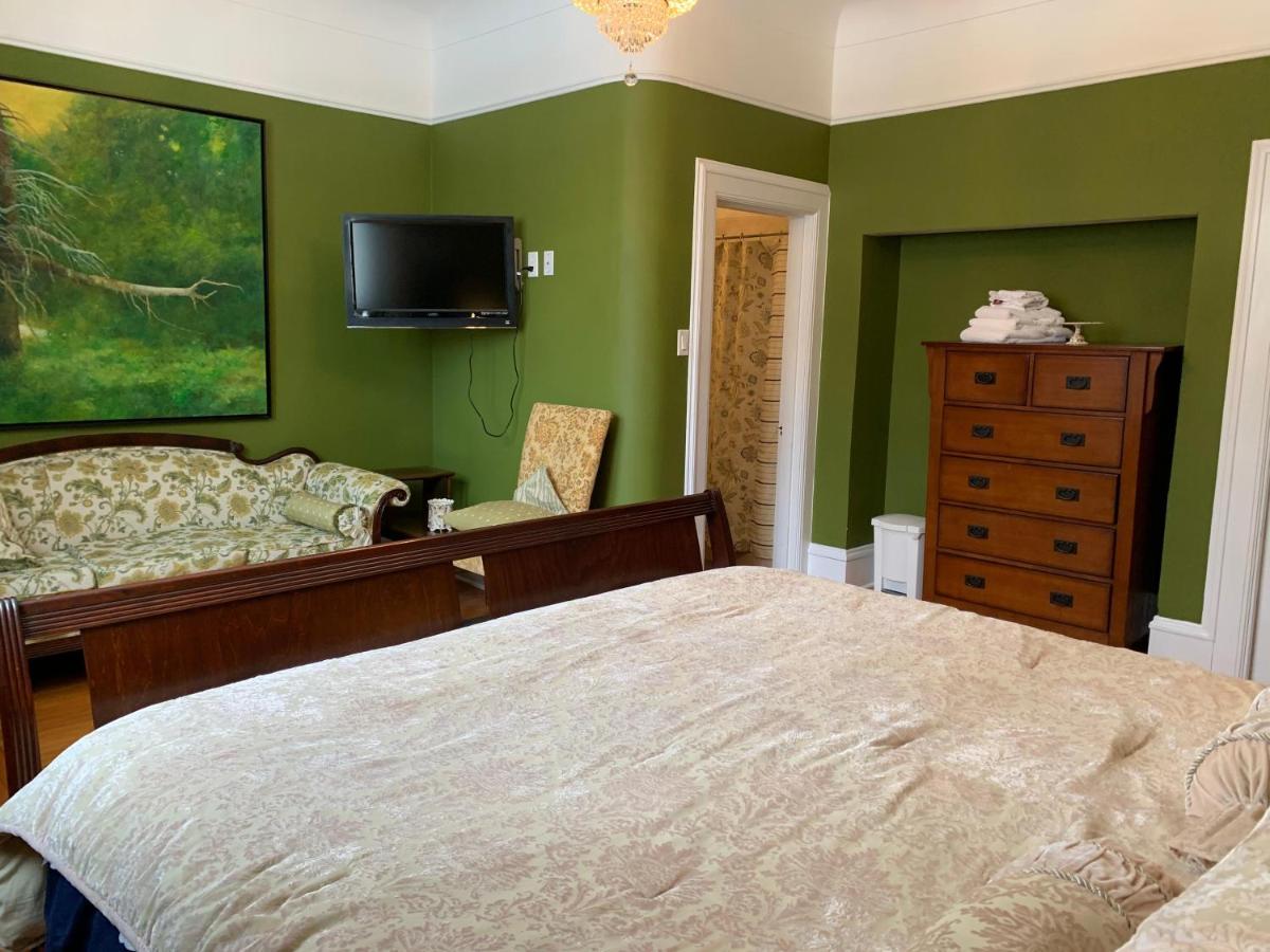Monroe House Executive Guest Suites St. John's Esterno foto
