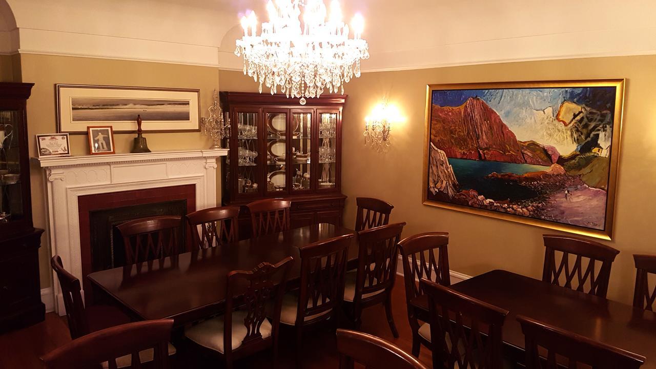 Monroe House Executive Guest Suites St. John's Esterno foto